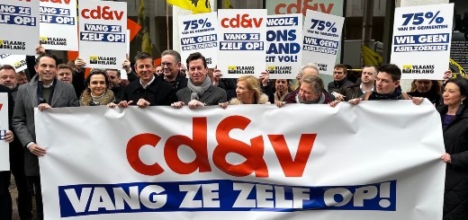 Vlaams Belang houdt actie aan cd&v-hoofdkwartier: “Vang ze zelf op!”