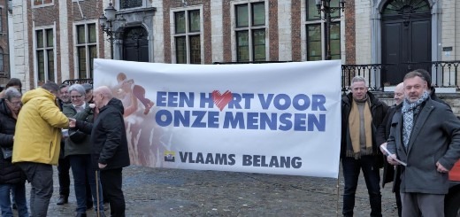 Vlaams Belang Vlaams-Brabant voert op de markt van Diest Valentijnsactie met vier sociale voorstellen